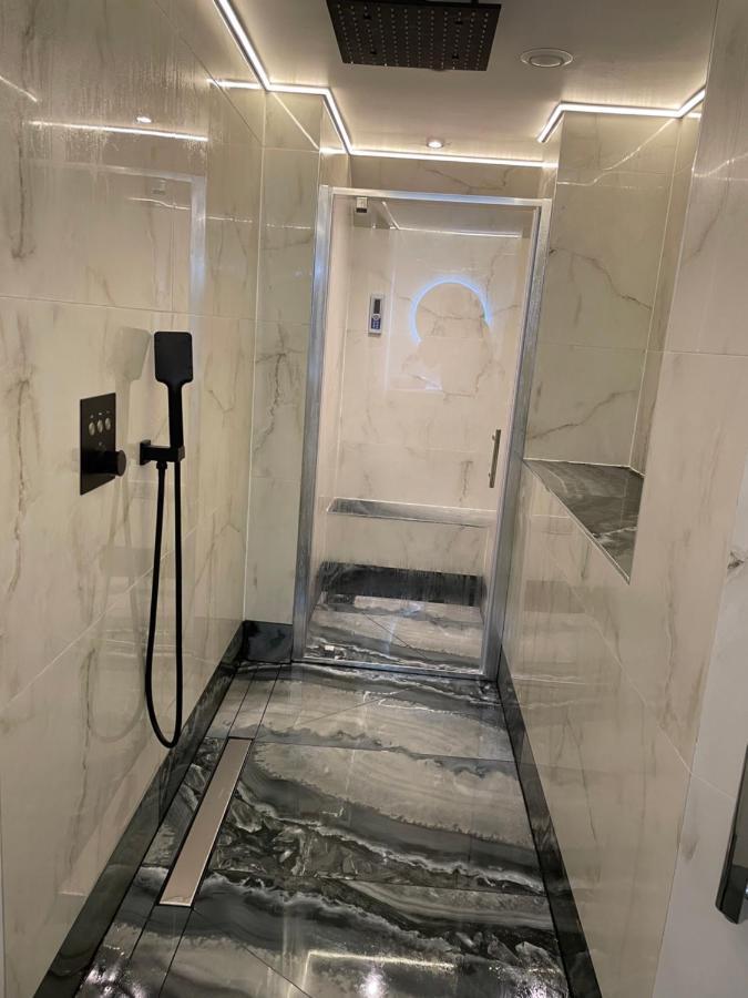 Luxury Apartment Edinburgh Centre With Steam Room Buitenkant foto