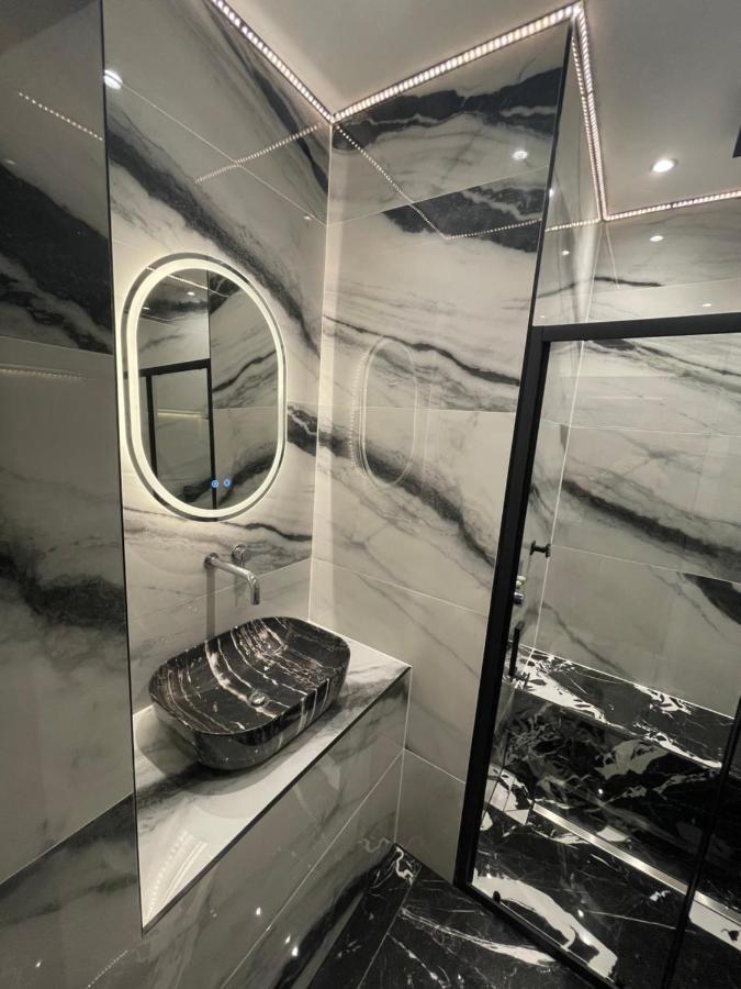 Luxury Apartment Edinburgh Centre With Steam Room Buitenkant foto